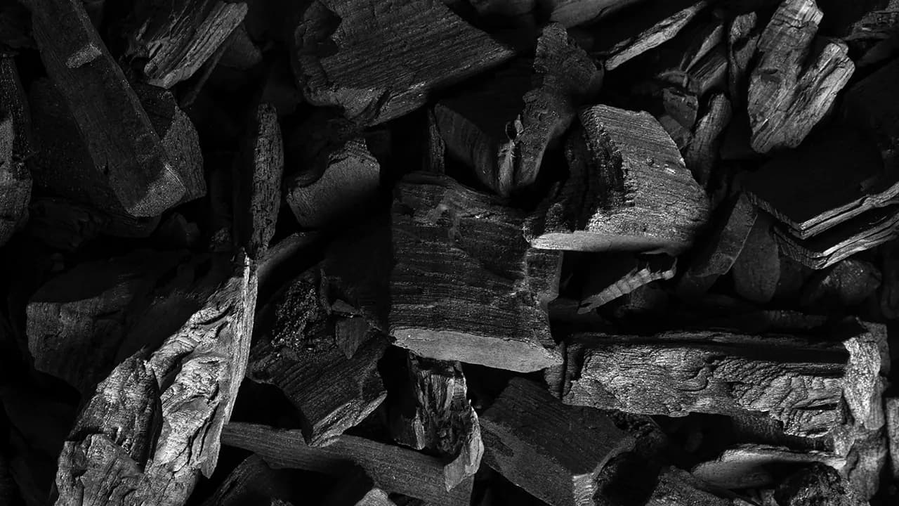 Дървени въглища КОМ без дим и неприятна миризма