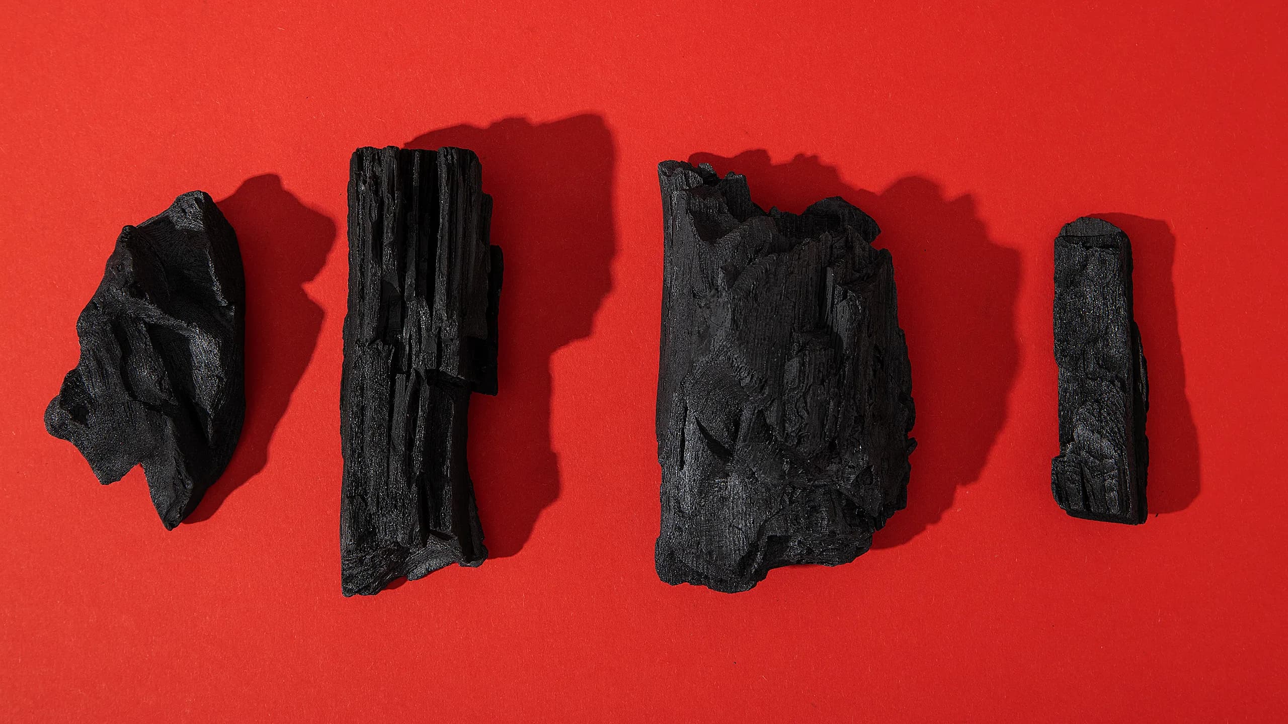 Миниатюра на дървени въглища КОМ 8